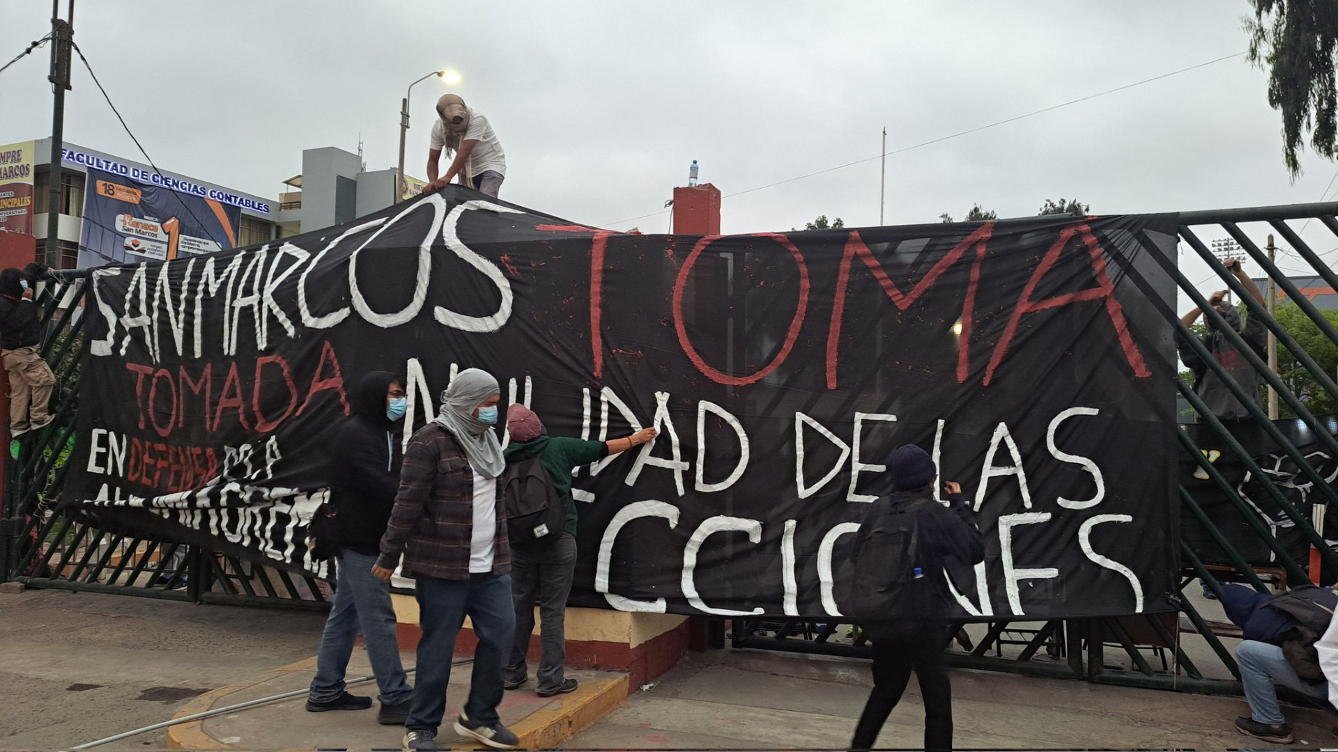 Continúa por segundo día consecutivo la toma de la UNMSM